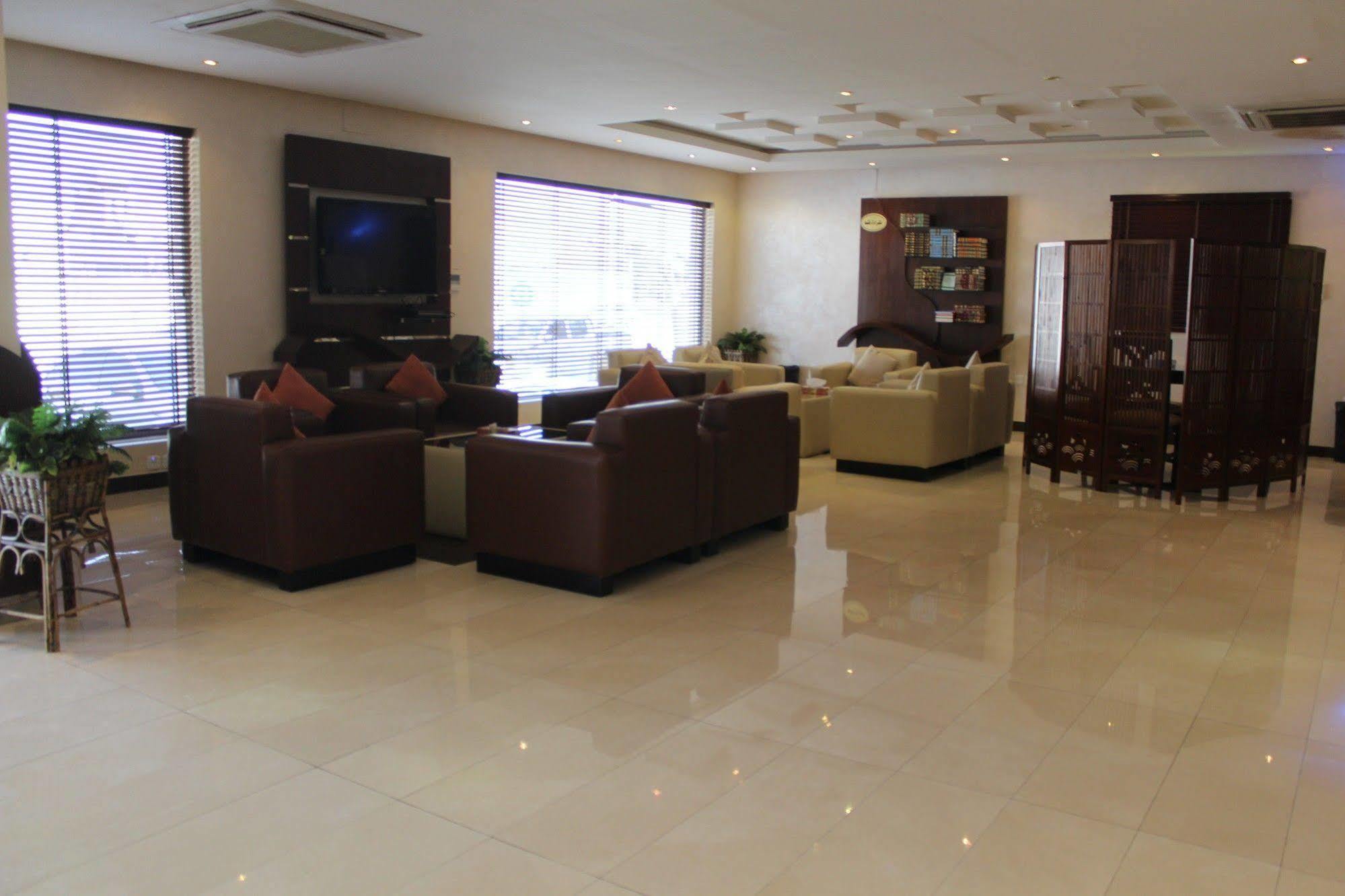 Merfal Hotel Apartments Al Taawan Riadh Exterior foto